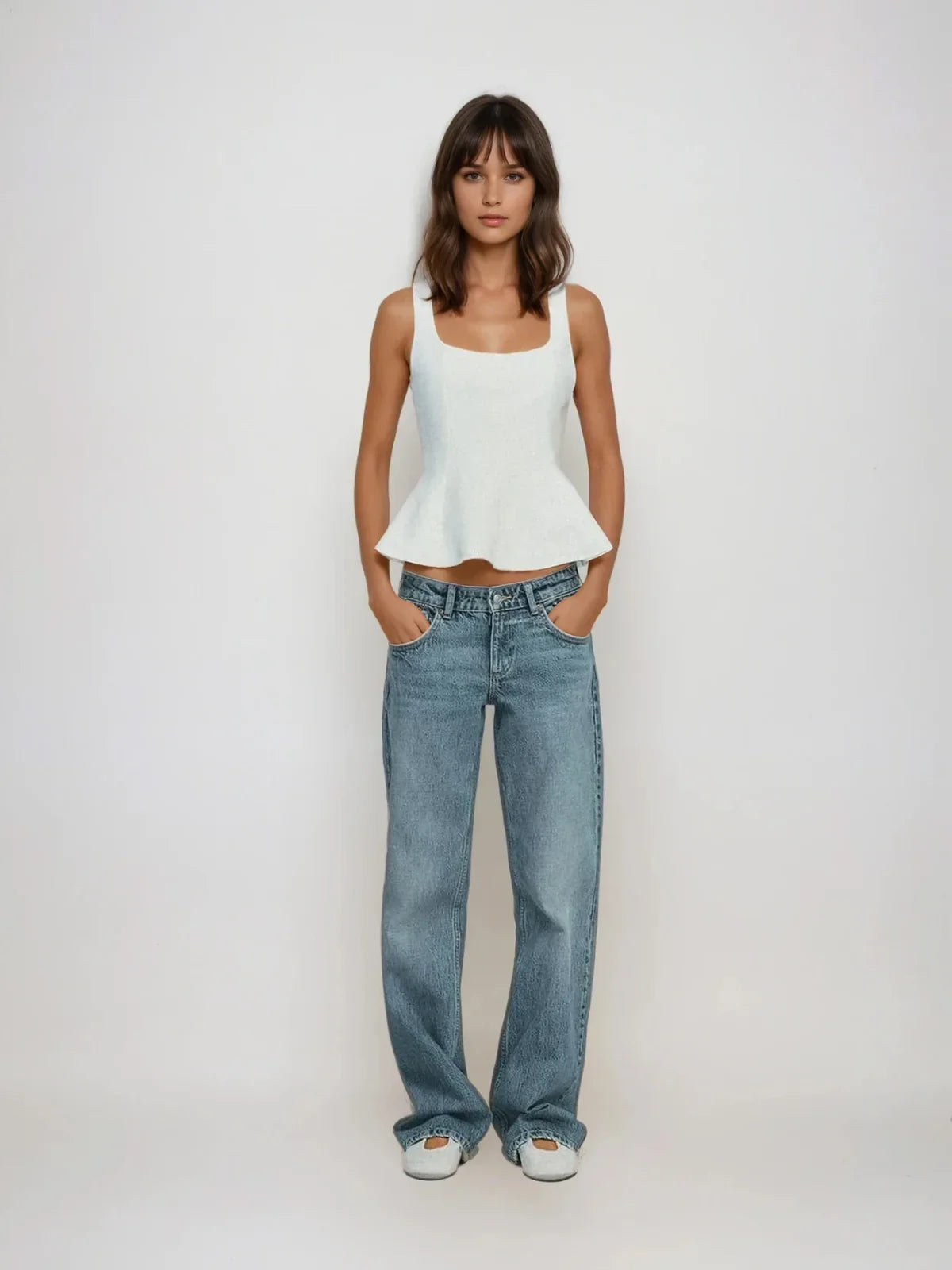 Slim-fit Square Collar Sleeveless Peplum Top - LA FEMME WANDERER