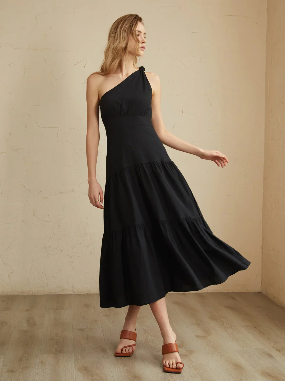Asymmetric Shoulder Knotted Midi Dress - LA FEMME WANDERER