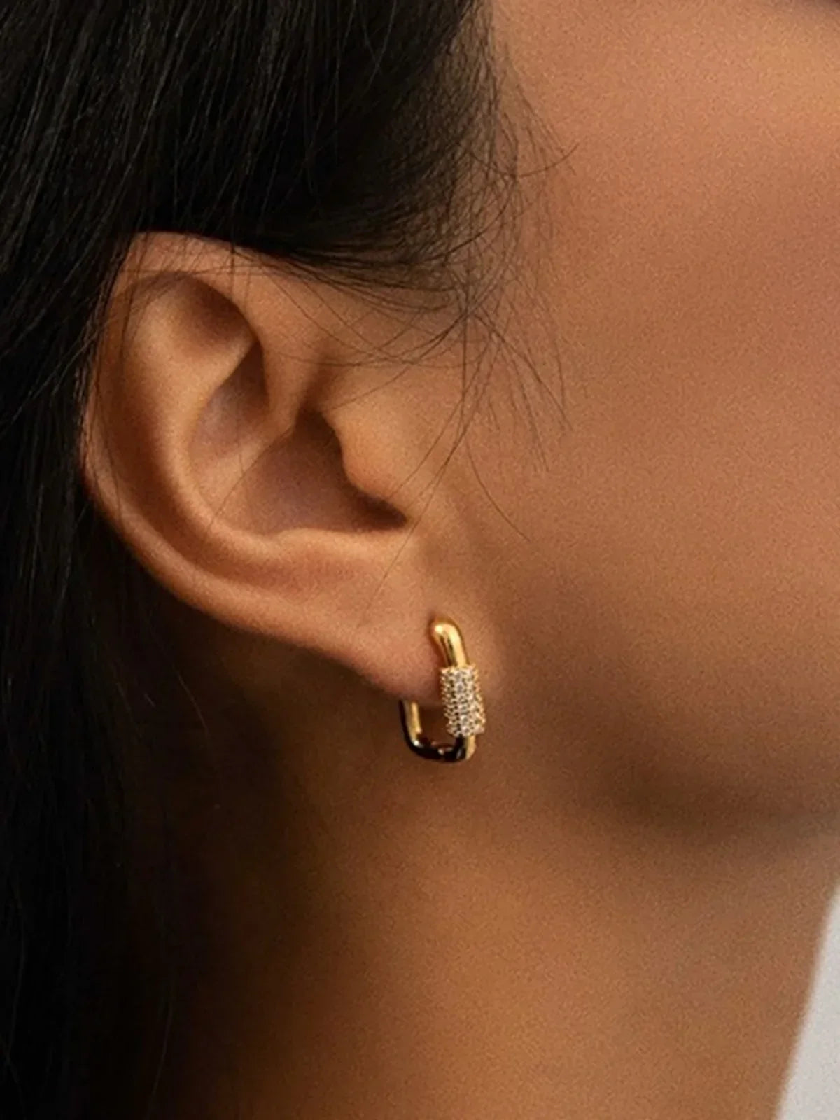 Square Chubby Diamond Earrings - LA FEMME WANDERER