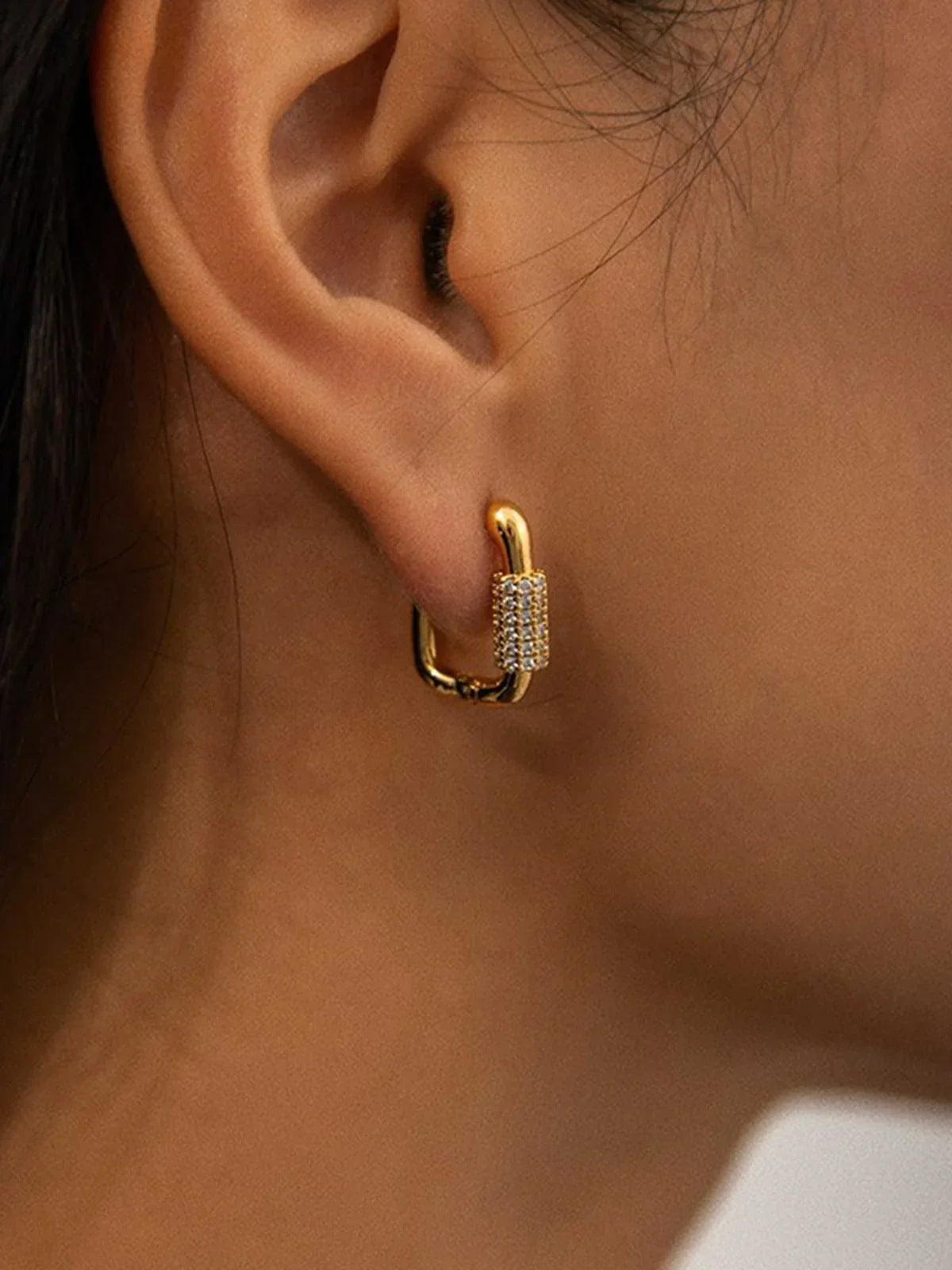 Square Chubby Diamond Earrings - LA FEMME WANDERER