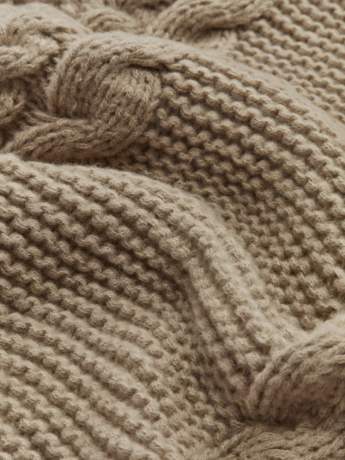 Leisure Round Neck Cable Knit Sweater - LA FEMME WANDERER