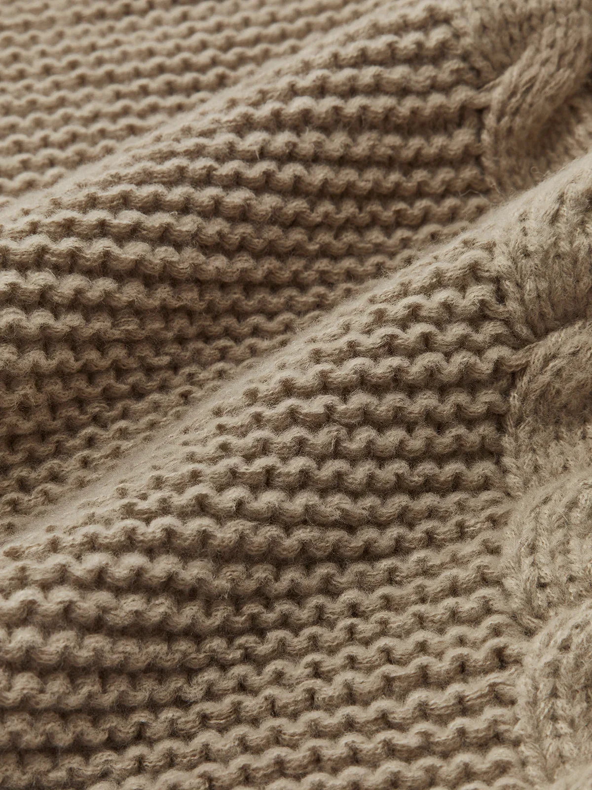 Leisure Round Neck Cable Knit Sweater - LA FEMME WANDERER