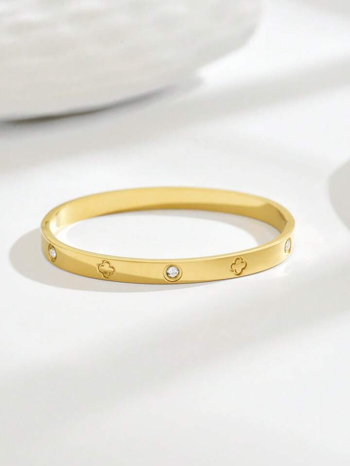 Heart-shaped Buckle Stainless Steel Bracelet - LA FEMME WANDERER