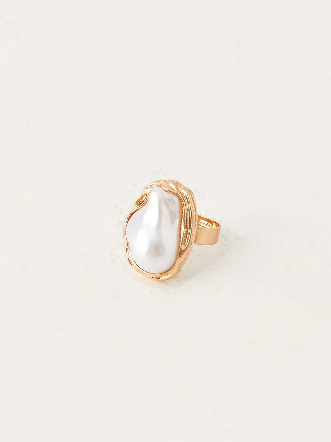 Lustrous Tide Statement Ring - LA FEMME WANDERER