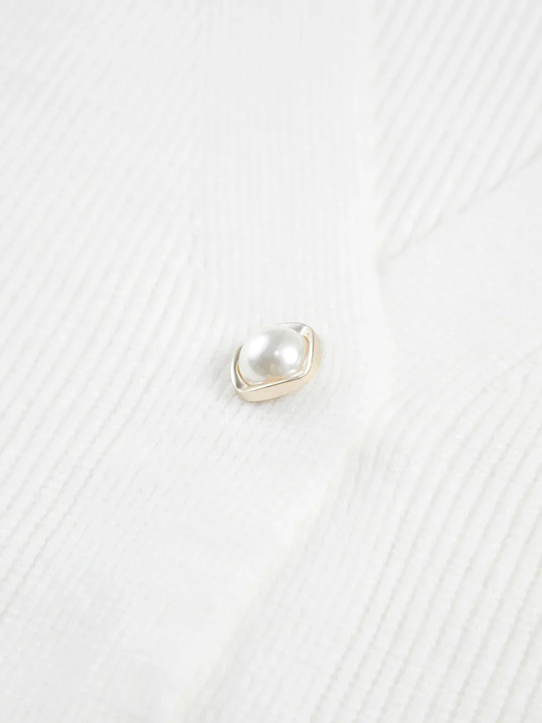 Solid Color Long-sleeved Pearl Oversized Cardigan - LA FEMME WANDERER