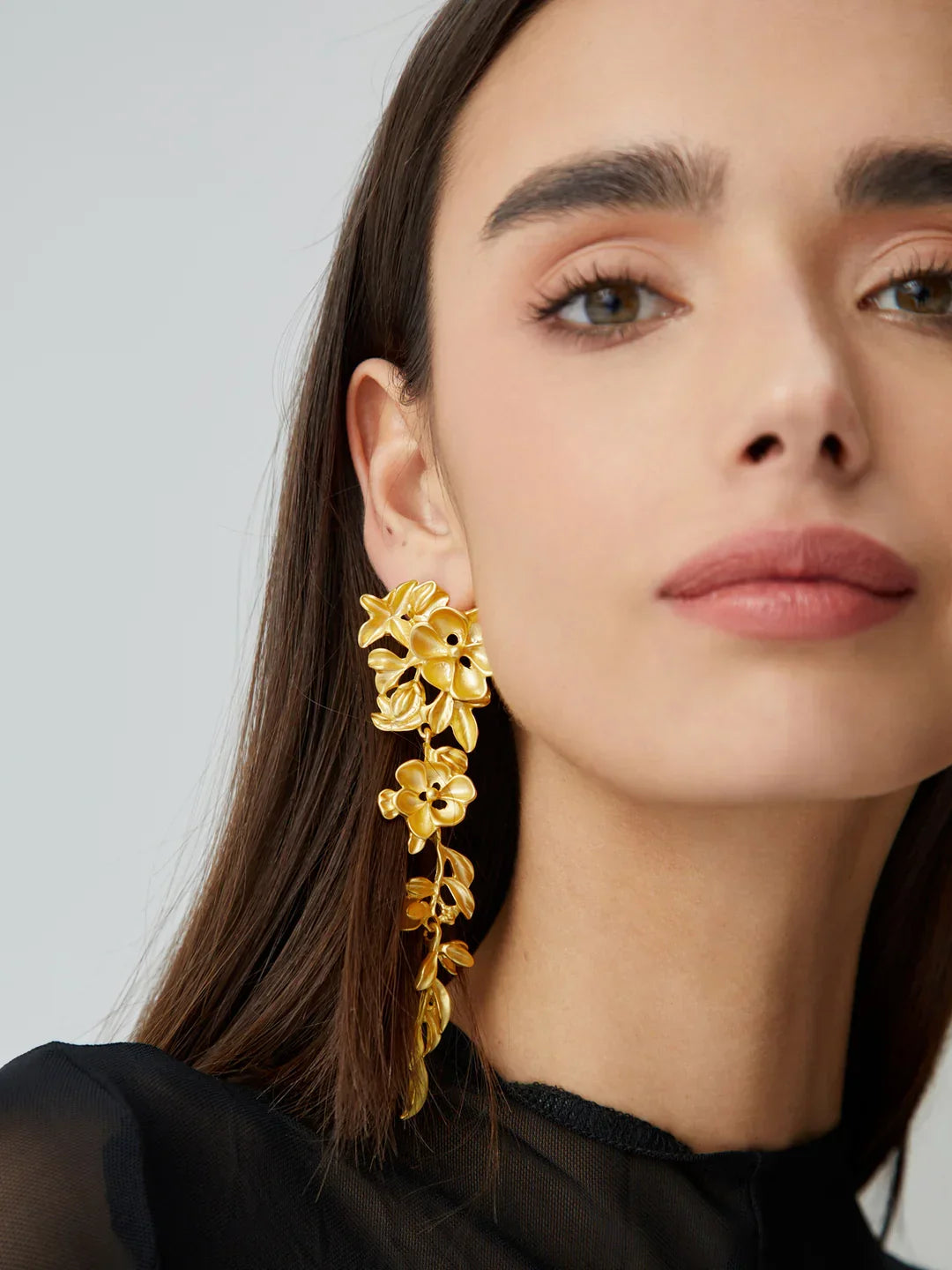 Flower Tassel Earrings - LA FEMME WANDERER
