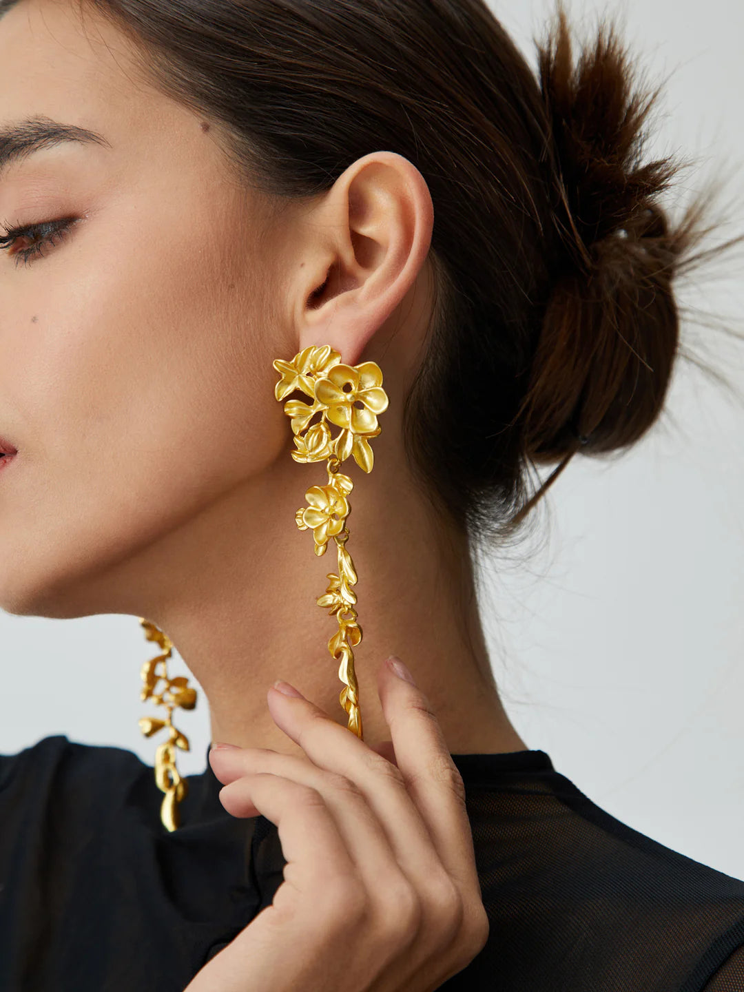 Flower Tassel Earrings - LA FEMME WANDERER