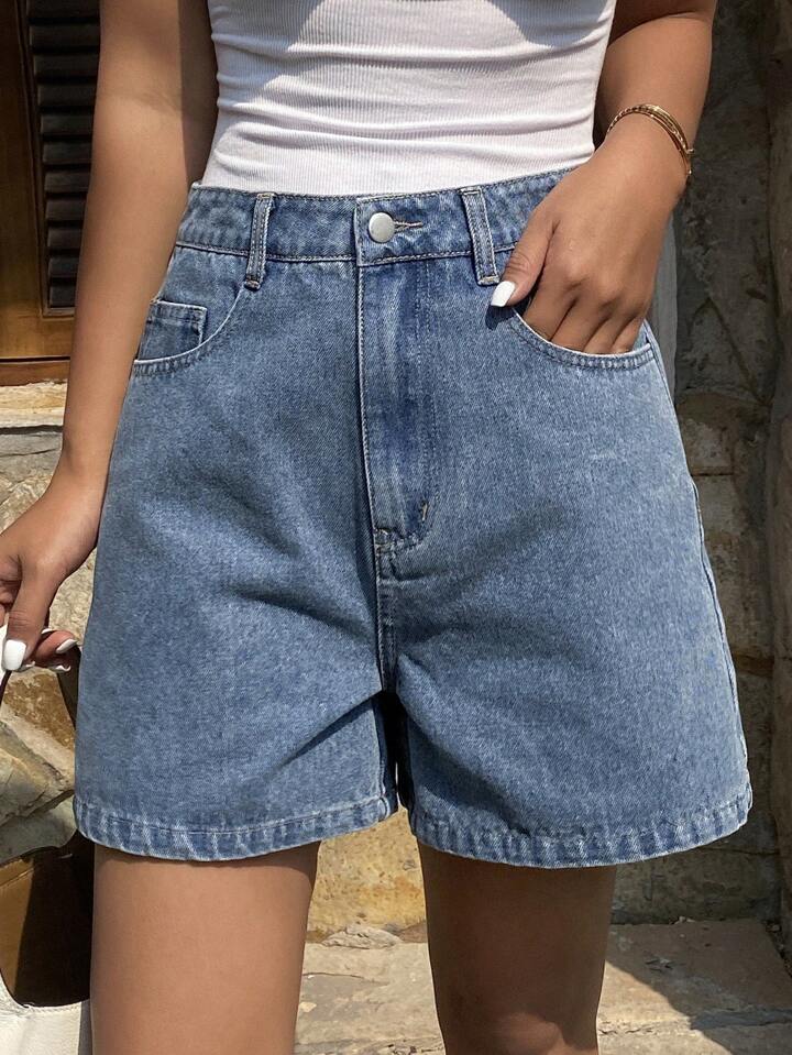 Casual Relaxed Fit Blue Jean Shorts for Summer Styling
