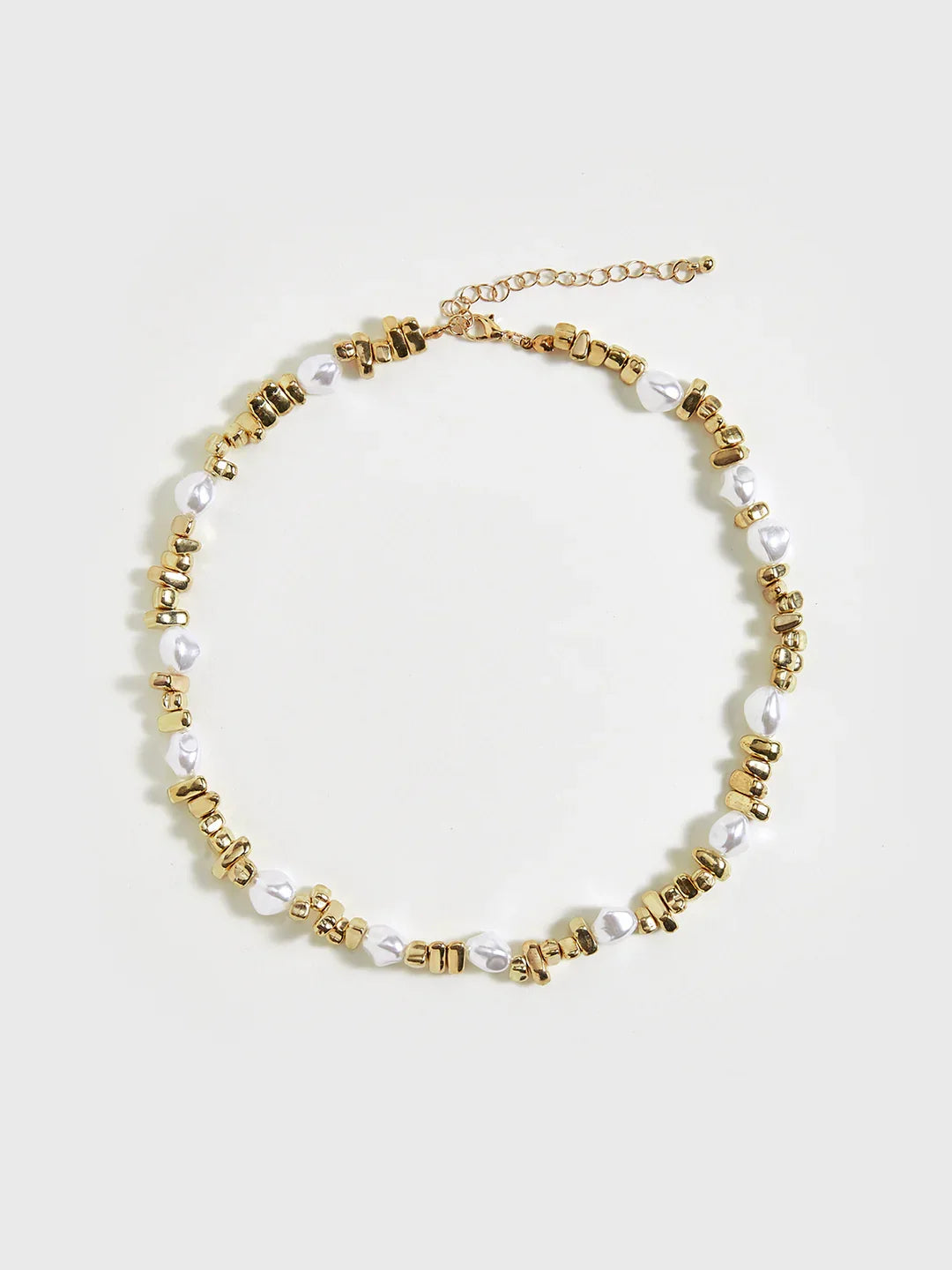 Delicate Pearl Gold Choker Necklace - LA FEMME WANDERER