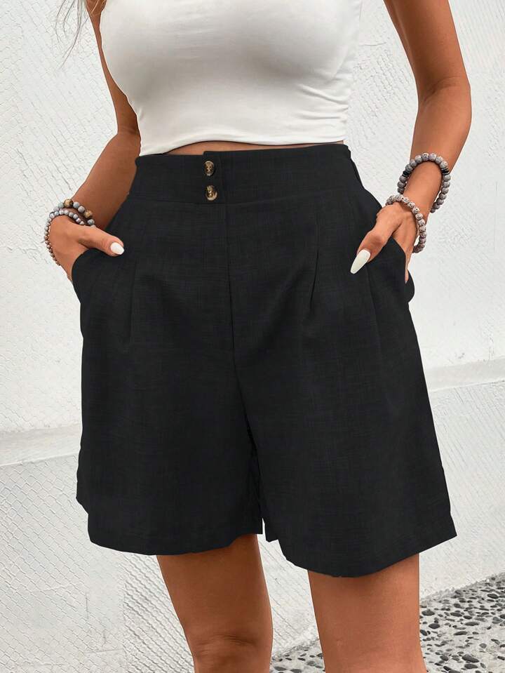 Minimalist Tailored Shorts – Sophisticated Summer Wardrobe Staple