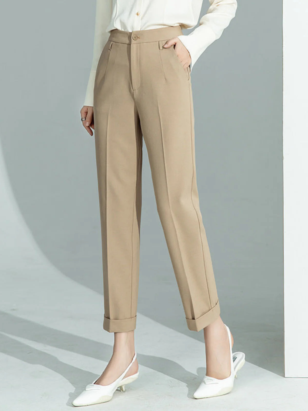 Classy Capsule - 5 - LA FEMME WANDERER