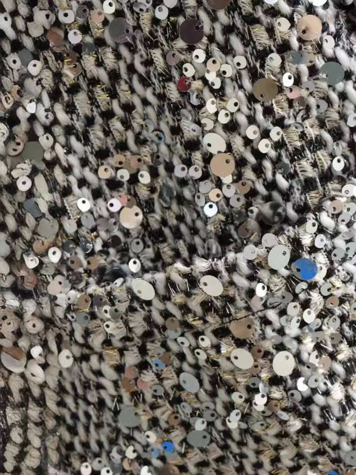 Elegant Tweed Sequined Jacket - LA FEMME WANDERER