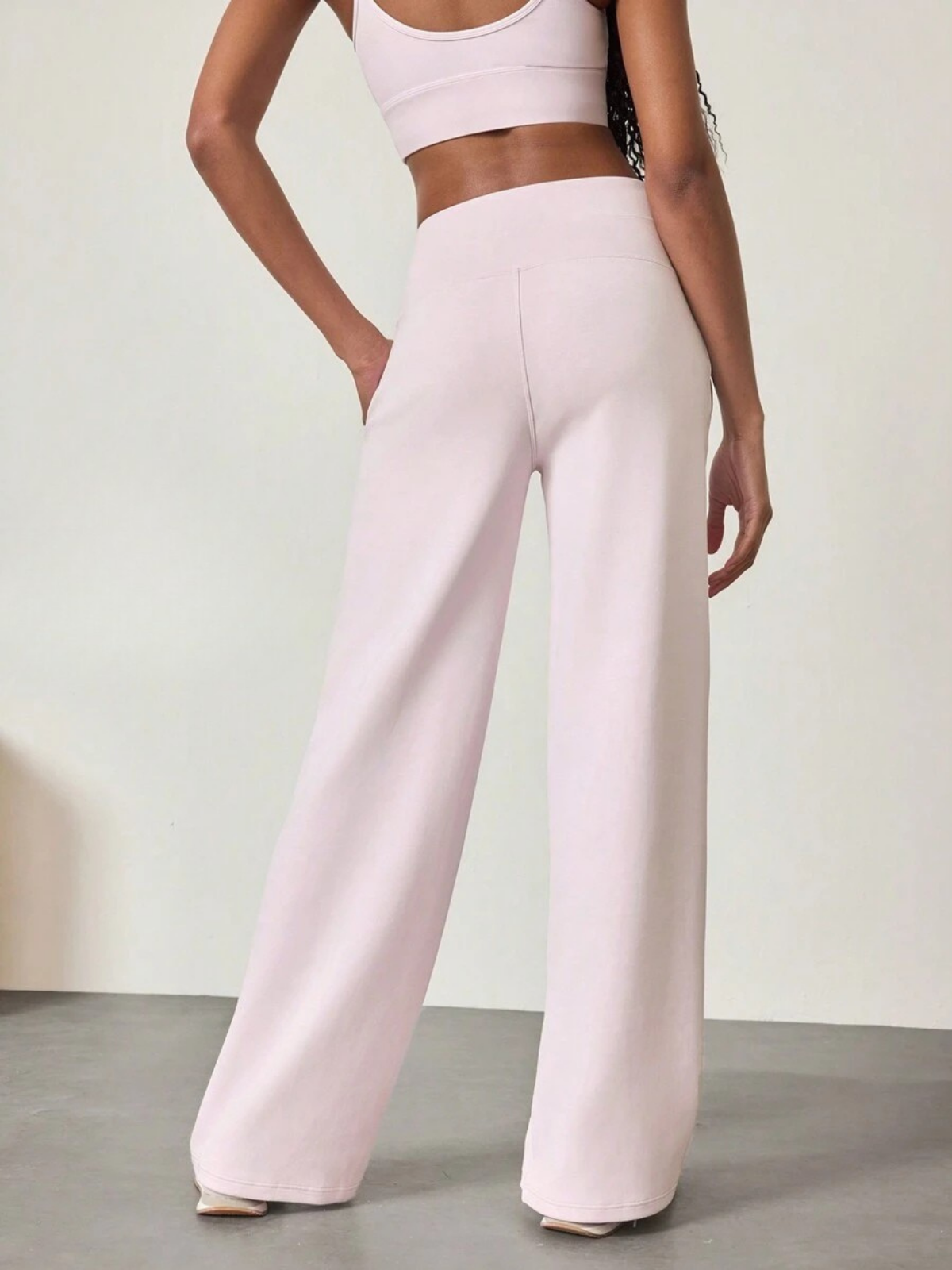 Modal-Seide Loungehose mit weitem Bein, hohem Bund und Taschen für Komfort und Stil im Alltag