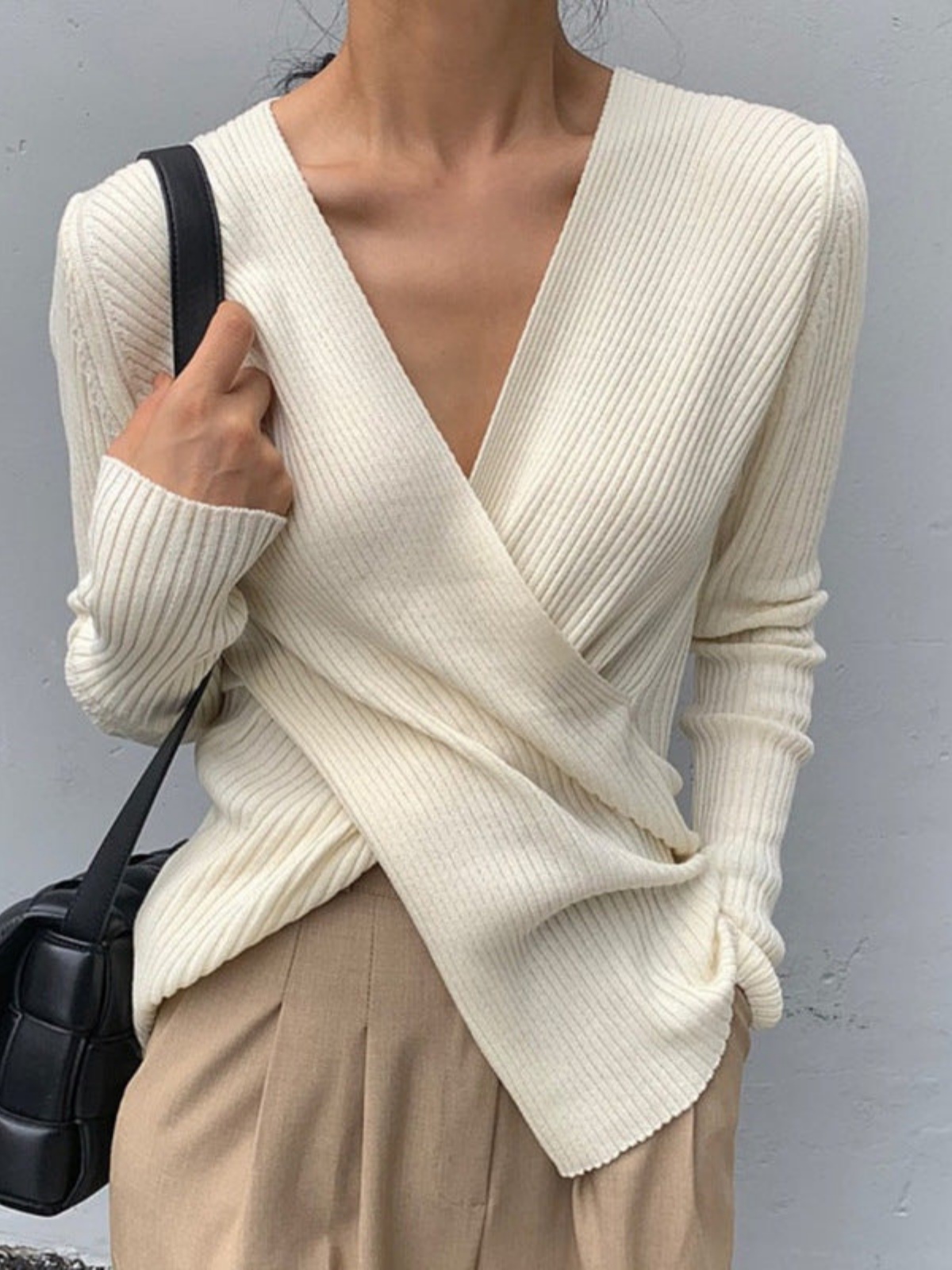 V-neck Cotton Cross Knitted Sweater - LA FEMME WANDERER