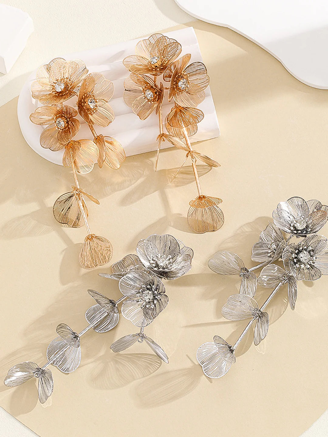 Silver Needle Floral Decor Fringed Earrings - LA FEMME WANDERER