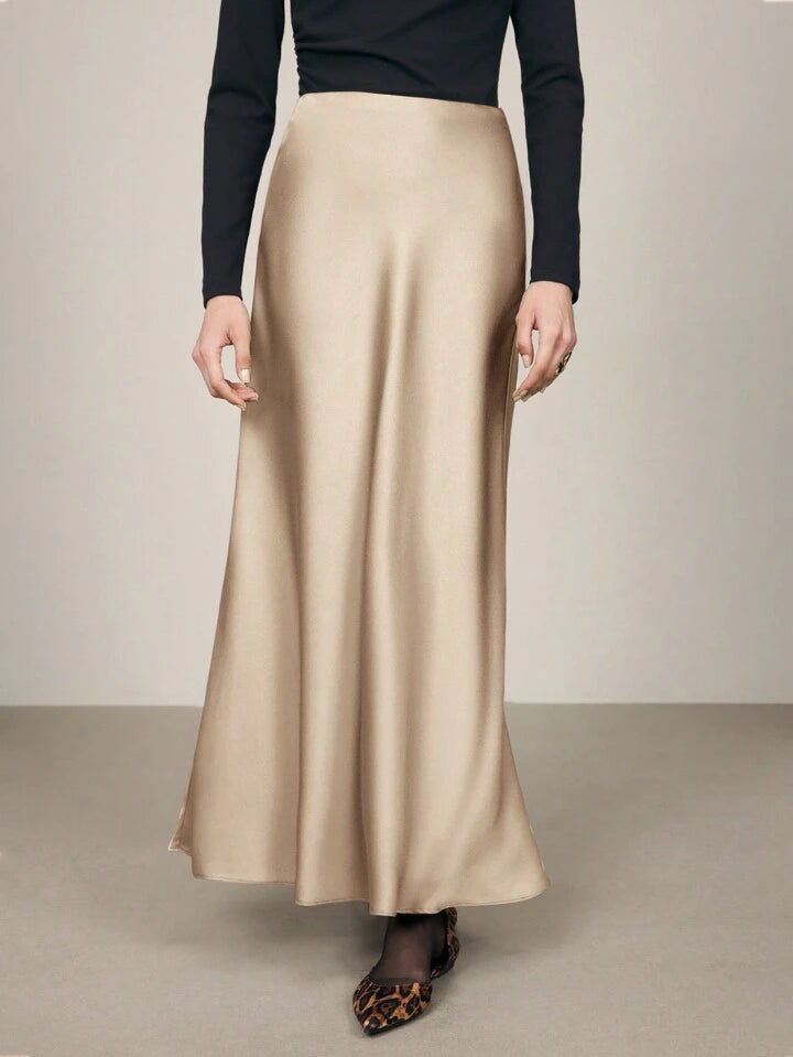 Minimalist Satin Slip Skirt - LA FEMME WANDERER