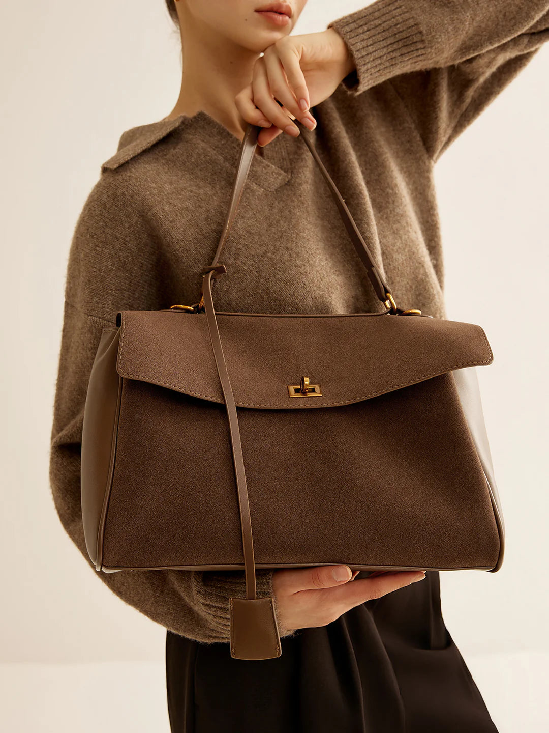 Utility Large Capacity Flap Shoulder Bag - LA FEMME WANDERER