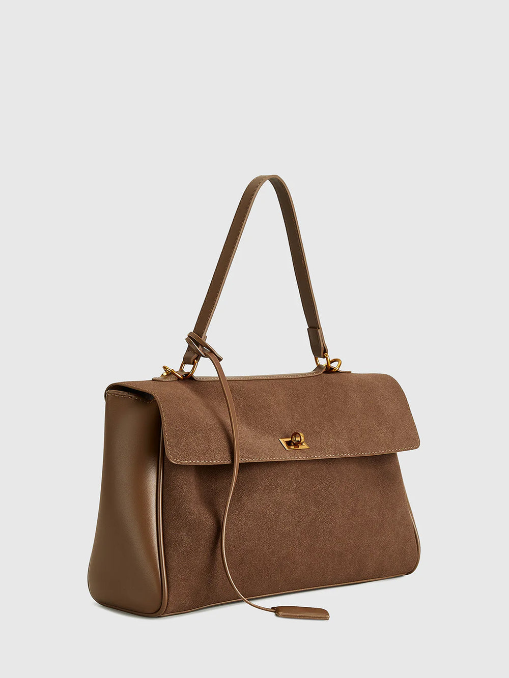 Classy Capsule - 3 - LA FEMME WANDERER